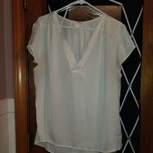 Silky White V-Neck T-Shirt 💛😊